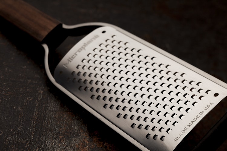 Microplane Reibe Grob MASTER Walnussholz