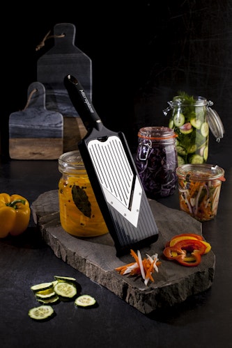Microplane V-Hobel mit Julienne Einsatz SPECIALTY Schwarz
