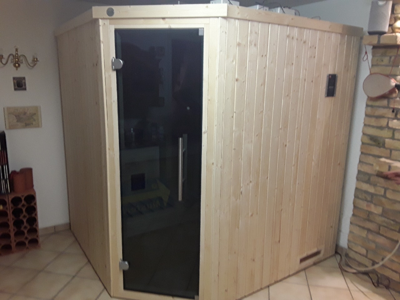 Von einem Kunden aufgenommenes Foto von Weka Sauna Kiruna 2 mit Glastür und Eckeinstieg 230 V - 68 mm - "Alles dabei" inkl. gratis Saunadüften & 5-teiligem Premium Zubehörset