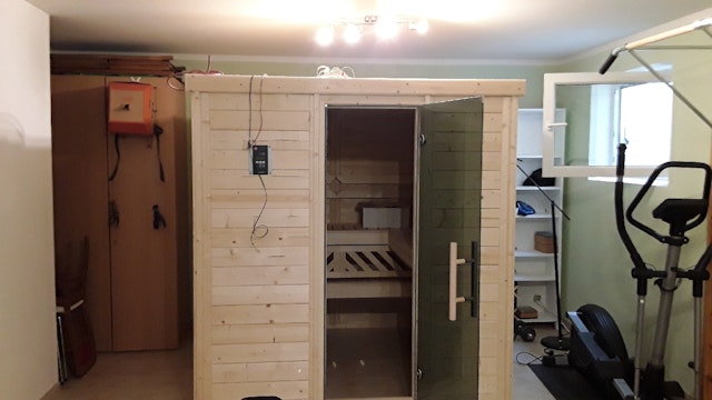Von einem Kunden aufgenommenes Foto von Weka Premium Massivholz-Elementsauna Kemi 4 mit Glastür - 45 mm inkl. 10-teiligem gratis Zubehörset (Gesamtwert 237,40 €)