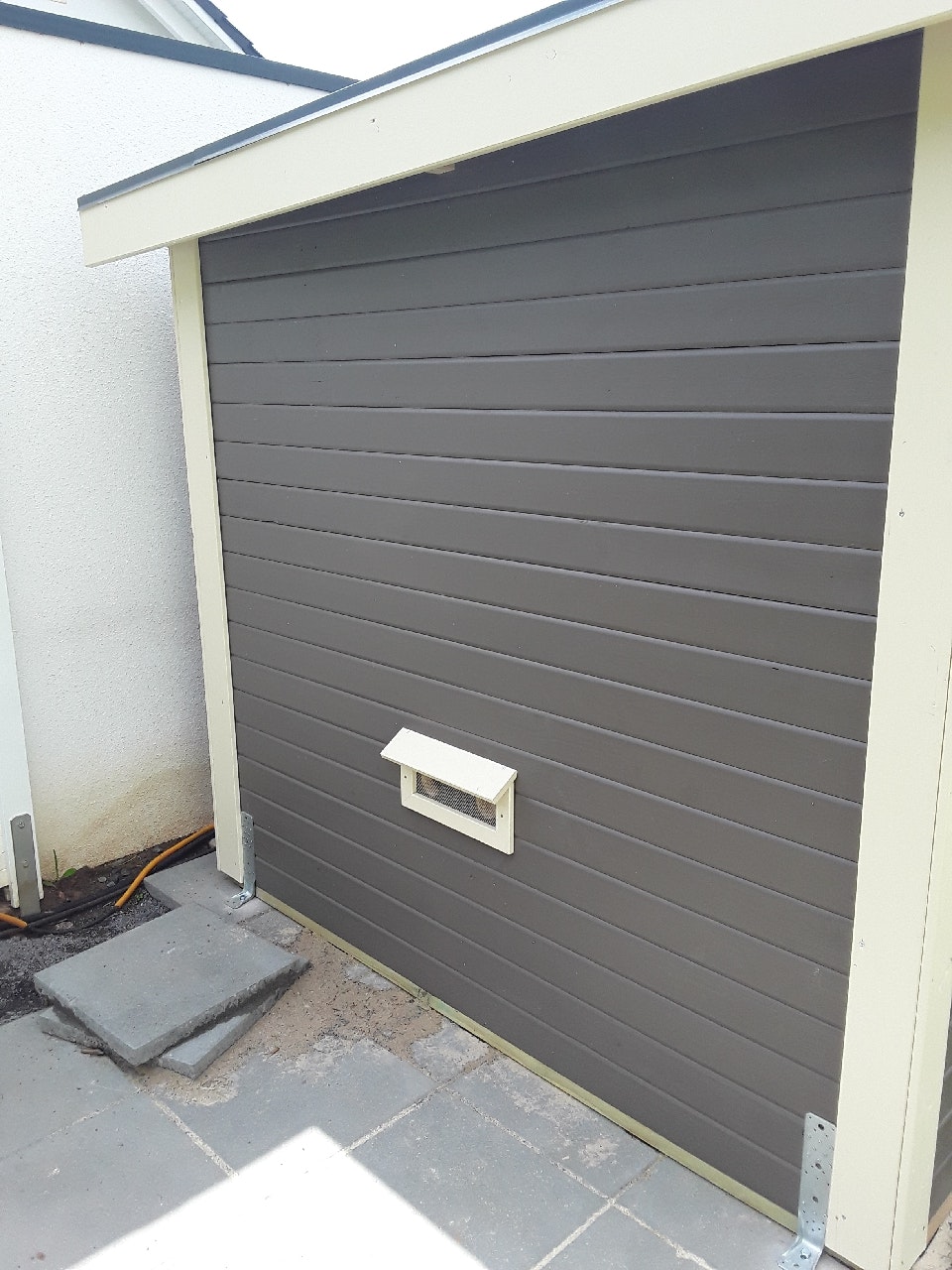Von einem Kunden aufgenommenes Foto von Karibu Saunahaus Skrollan 2 mit Vorraum terragrau inkl. 9-teiligem gratis Zubehörpaket Von einem Kunden aufgenommenes Foto von Karibu Saunahaus Skrollan 2 mit Vorraum terragrau inkl. 9-teiligem gratis Zubehörpaket