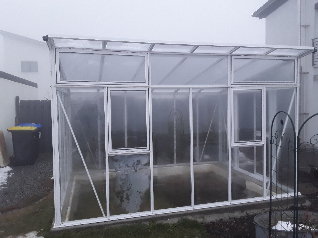 Von einem Kunden aufgenommenes Foto von Vitavia Gewächshaus Aura 11500 inkl. 5 Fenstern - 11,5 m² Von einem Kunden aufgenommenes Foto von Vitavia Gewächshaus Aura 11500 inkl. 5 Fenstern - 11,5 m²