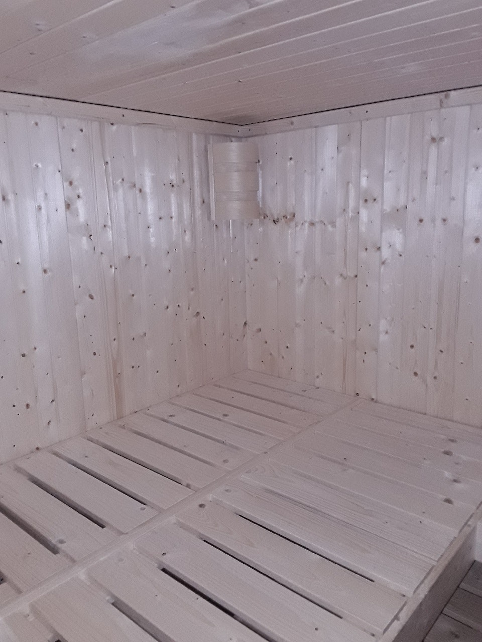 Von einem Kunden aufgenommenes Foto von Karibu Woodfeeling Sauna Arvika - 68 mm Aktionssauna inkl. 9-teiligem gratis Zubehörpaket