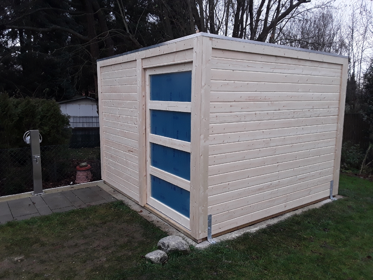 Von einem Kunden aufgenommenes Foto von Karibu Gartensauna Saunahaus Cuben inkl. Vorraum, naturbelassen inkl. 9-teiligem gratis Zubehörpaket Von einem Kunden aufgenommenes Foto von Karibu Gartensauna Saunahaus Cuben inkl. Vorraum, naturbelassen inkl. 9-teiligem gratis Zubehörpaket