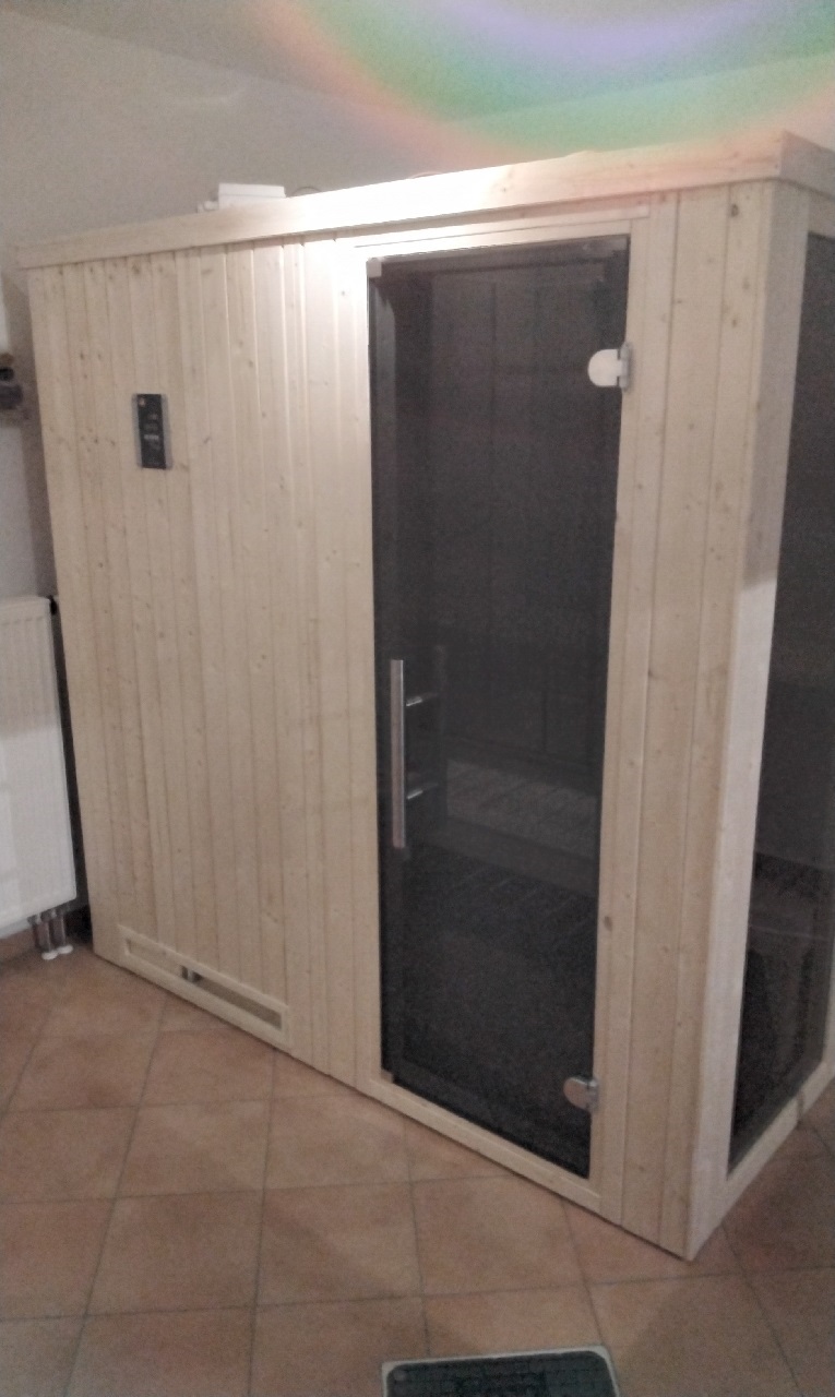 Von einem Kunden aufgenommenes Foto von Weka Sauna Halmstad 2 mit Glastür + Fenster und Fronteinstieg - 68 mm inkl. 10-teiligem gratis Zubehörset (Gesamtwert 237,40 €) Von einem Kunden aufgenommenes Foto von Weka Sauna Halmstad 2 mit Glastür + Fenster und Fronteinstieg - 68 mm inkl. 10-teiligem gratis Zubehörset (Gesamtwert 237,40 €)
