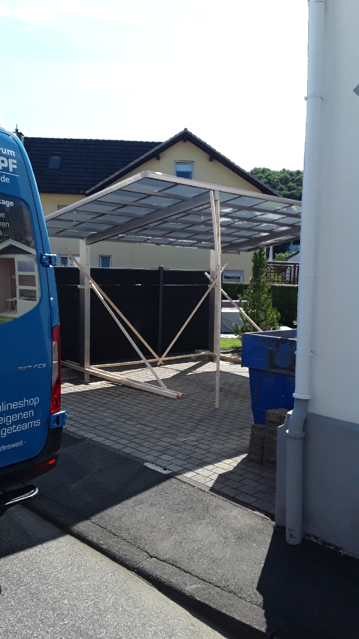 Von einem Kunden aufgenommenes Foto von Ximax Carport Linea Typ 60 555 x 302 cm Von einem Kunden aufgenommenes Foto von Ximax Carport Linea Typ 60 555 x 302 cm