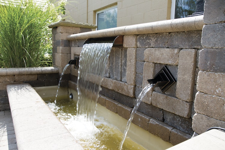 Oase Wasserspeier Wand Rhombus Bronze