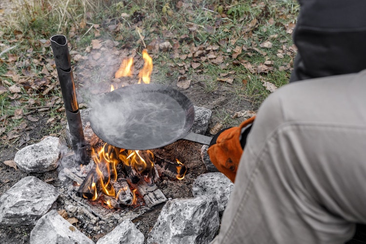 Petromax Lagerfeuer-Halterung für Schmiedeeiserne Pfannen Bild