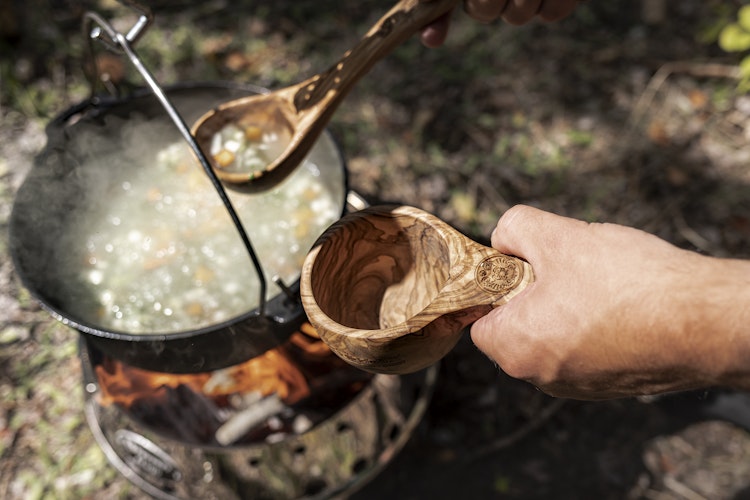 Petromax Kuksa Tasse Olivenholz Bild