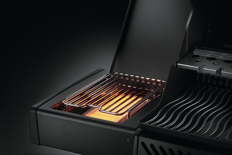 NAPOLEON Gasgrill PHANTOM ROGUE SE 425, mit Edelstahl Rosten, Satinschwarz