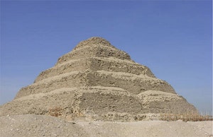 sakkara-pyramide