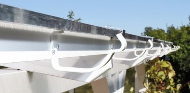 Skan Holz Metall Regenrinnen für Flachdach-Carports Bild