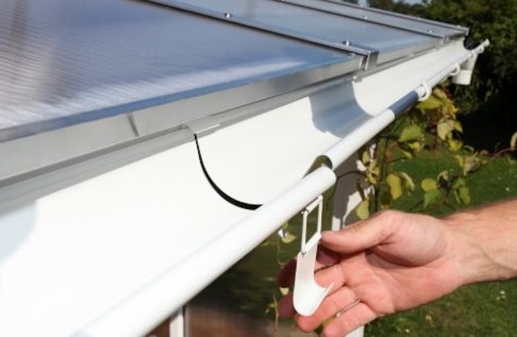 Skan Holz Metall Regenrinnen für Terrassenüberdachungen / Anlehncarports Bild