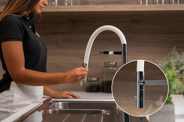 5 Wege Wasserhahn Küchenarmatur, Edelstahl Massiv mit 360° schwenkbarem Auslauf, abnehmbare 2 strahl Handbrause, Gebürstet / Weiß