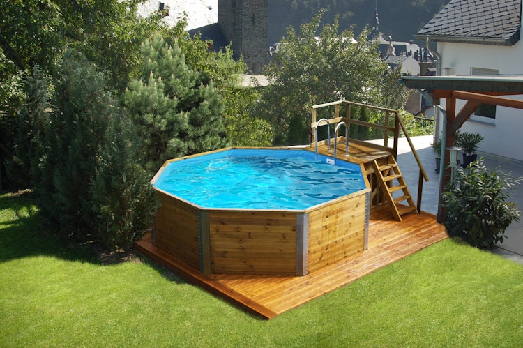 Weka Massivholzpool 593 B Gr.1, "Alles dabei" - 45 mm - 376 x 476 cm inkl. gratis Pool-Pflegeset