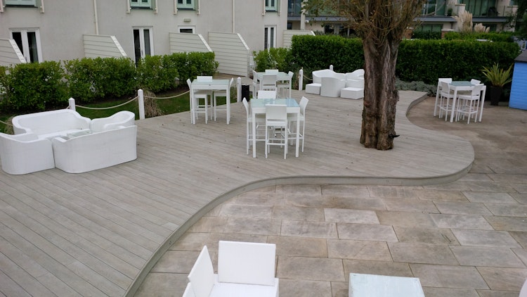 Millboard® Terrassendiele ENHANCED GRAIN Smoked Oak 176 x 3600 x 32 mm