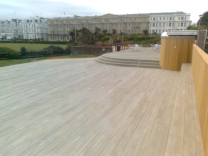 Millboard® Terrassendiele ENHANCED GRAIN Smoked Oak 176 x 3600 x 32 mm