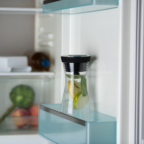 WMF Wasserkaraffe 1,0 l schwarz Basic mit 2 Fruchtspießen