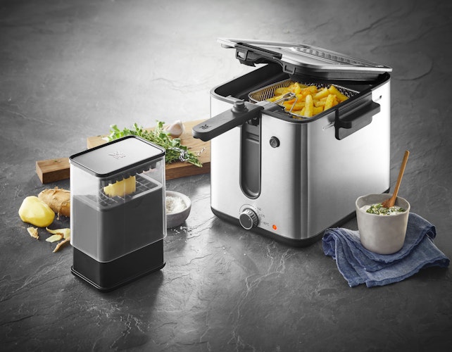 WMF KÜCHENminis Fritteuse mit Kartoffel-Schneider