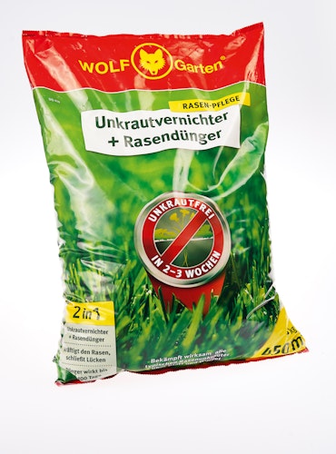 WOLF-Garten - 2-in-1: Unkrautvernichter plus Rasendünger SQ 450